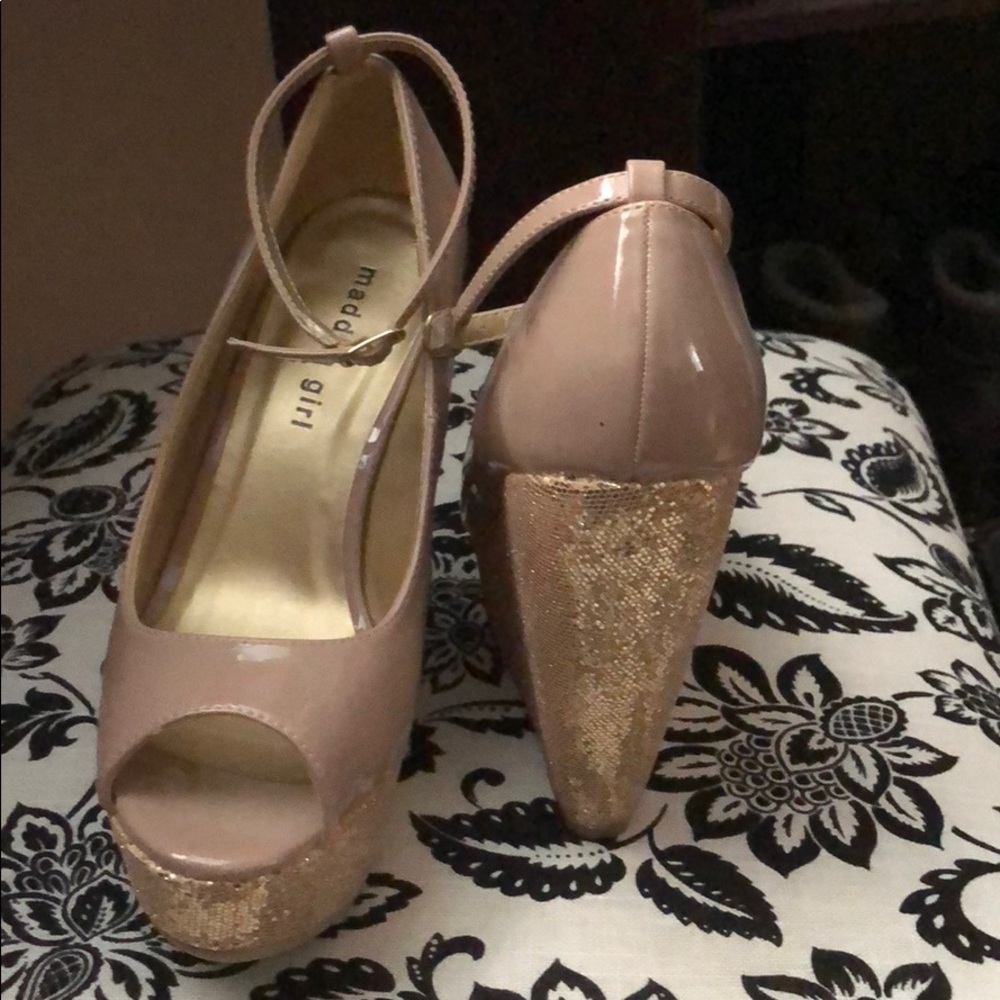 Madden girl peep toe sparkle wedge brand new!!